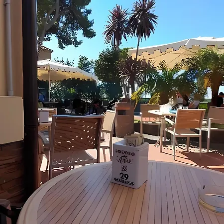 Casa Rubini לינה וארוחת בוקר פסטום