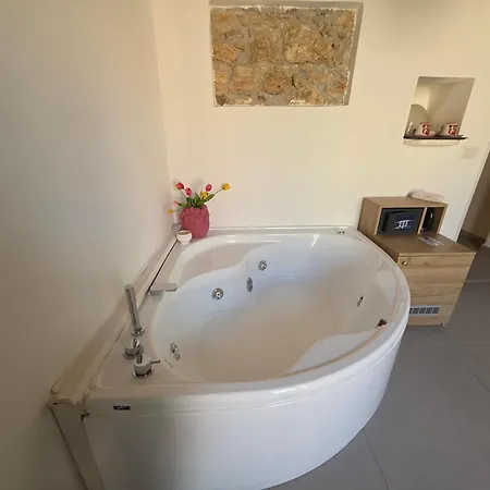 לינה וארוחת בוקר Casa Rubini 4*